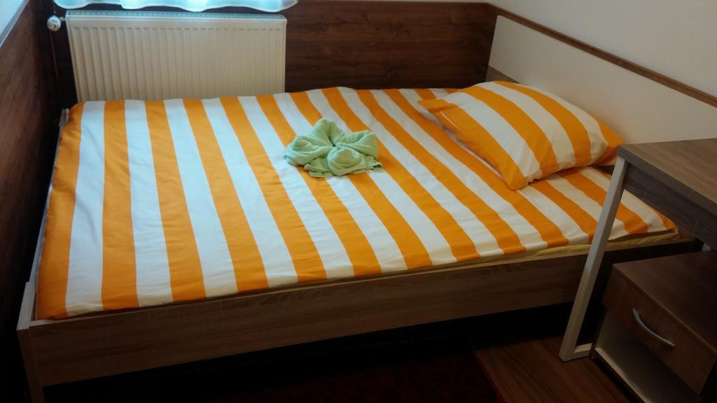 Rooms Du-Na Zagabria Esterno foto