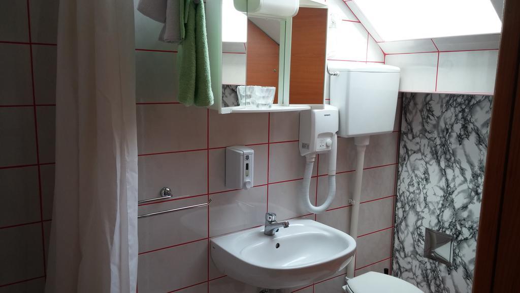 Rooms Du-Na Zagabria Esterno foto