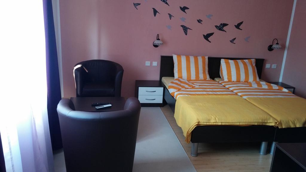 Rooms Du-Na Zagabria Esterno foto