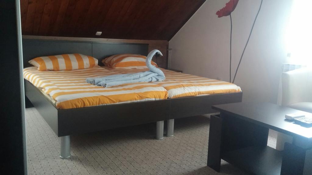 Rooms Du-Na Zagabria Esterno foto