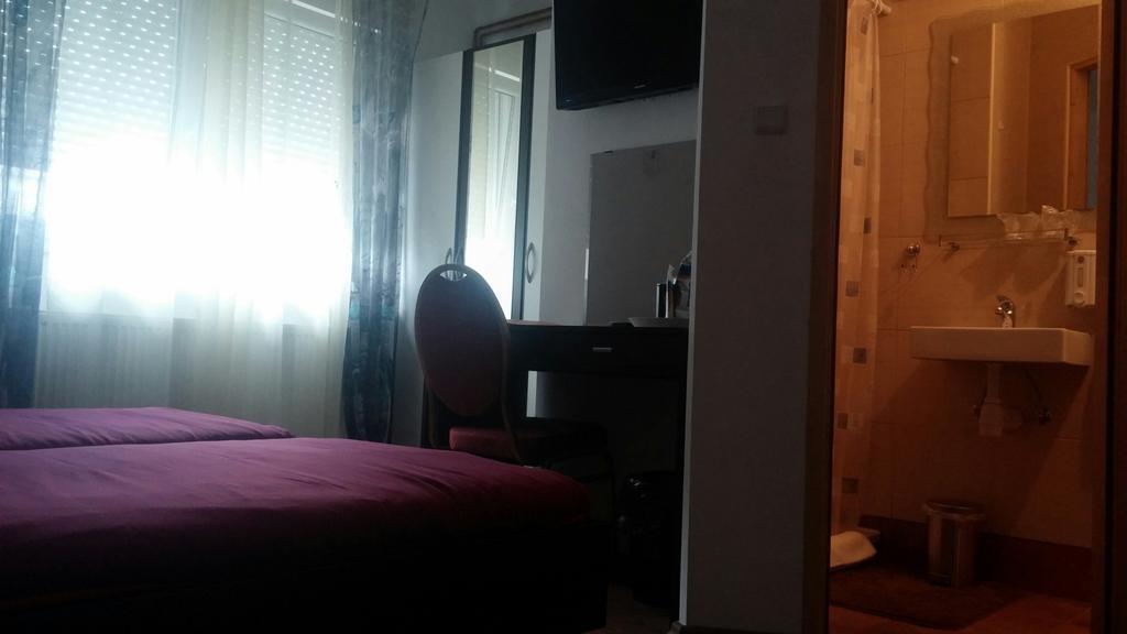 Rooms Du-Na Zagabria Esterno foto