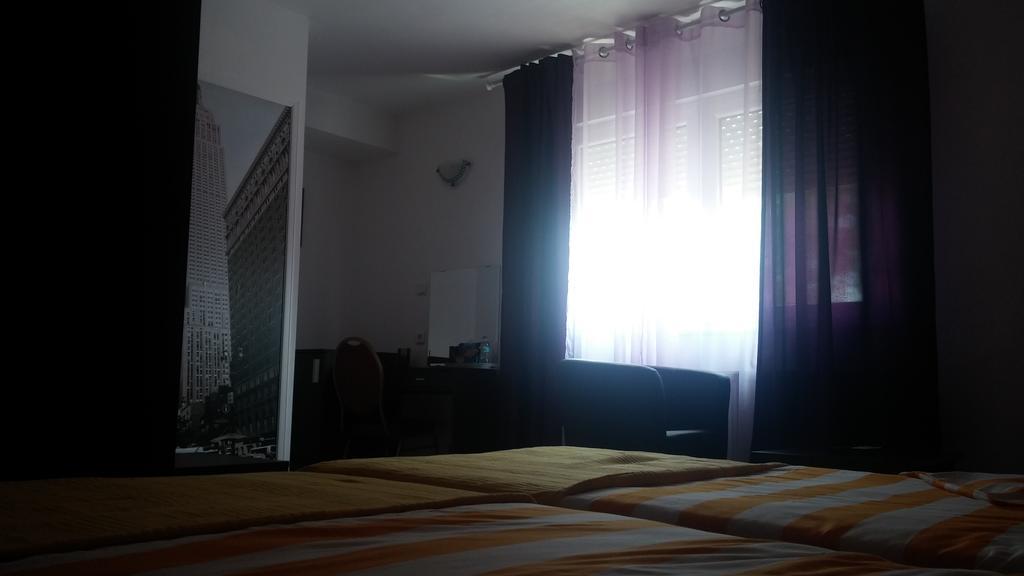 Rooms Du-Na Zagabria Esterno foto