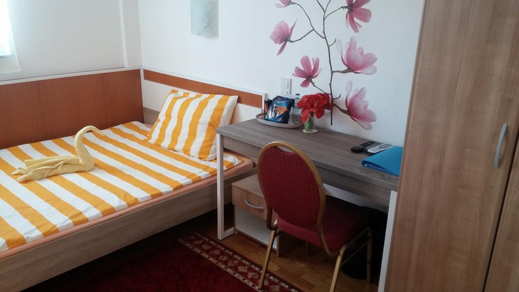 Rooms Du-Na Zagabria Esterno foto